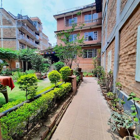 بهاكتابور Pradhan House - Home Stay With Garden المظهر الخارجي الصورة