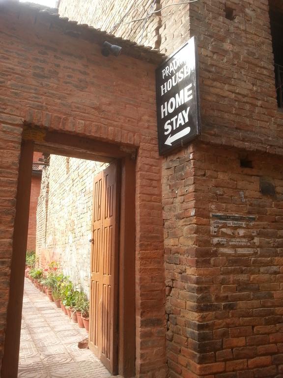 بهاكتابور Pradhan House - Home Stay With Garden المظهر الخارجي الصورة