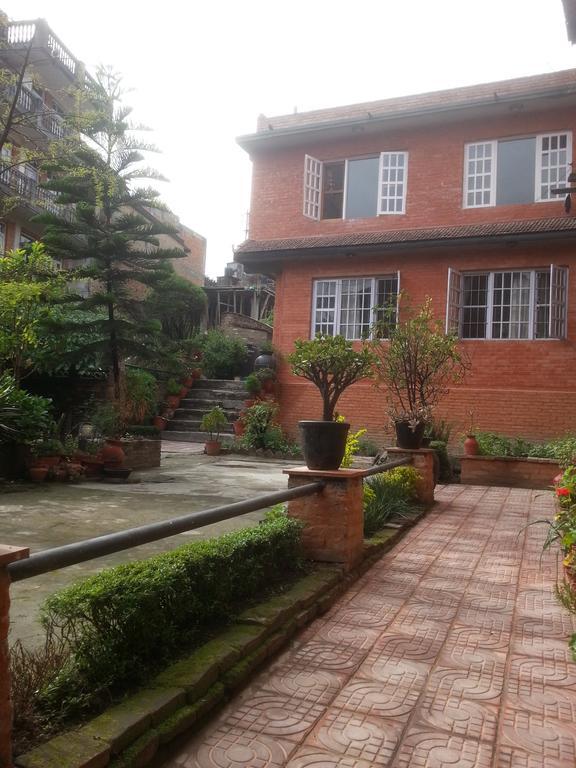 بهاكتابور Pradhan House - Home Stay With Garden المظهر الخارجي الصورة