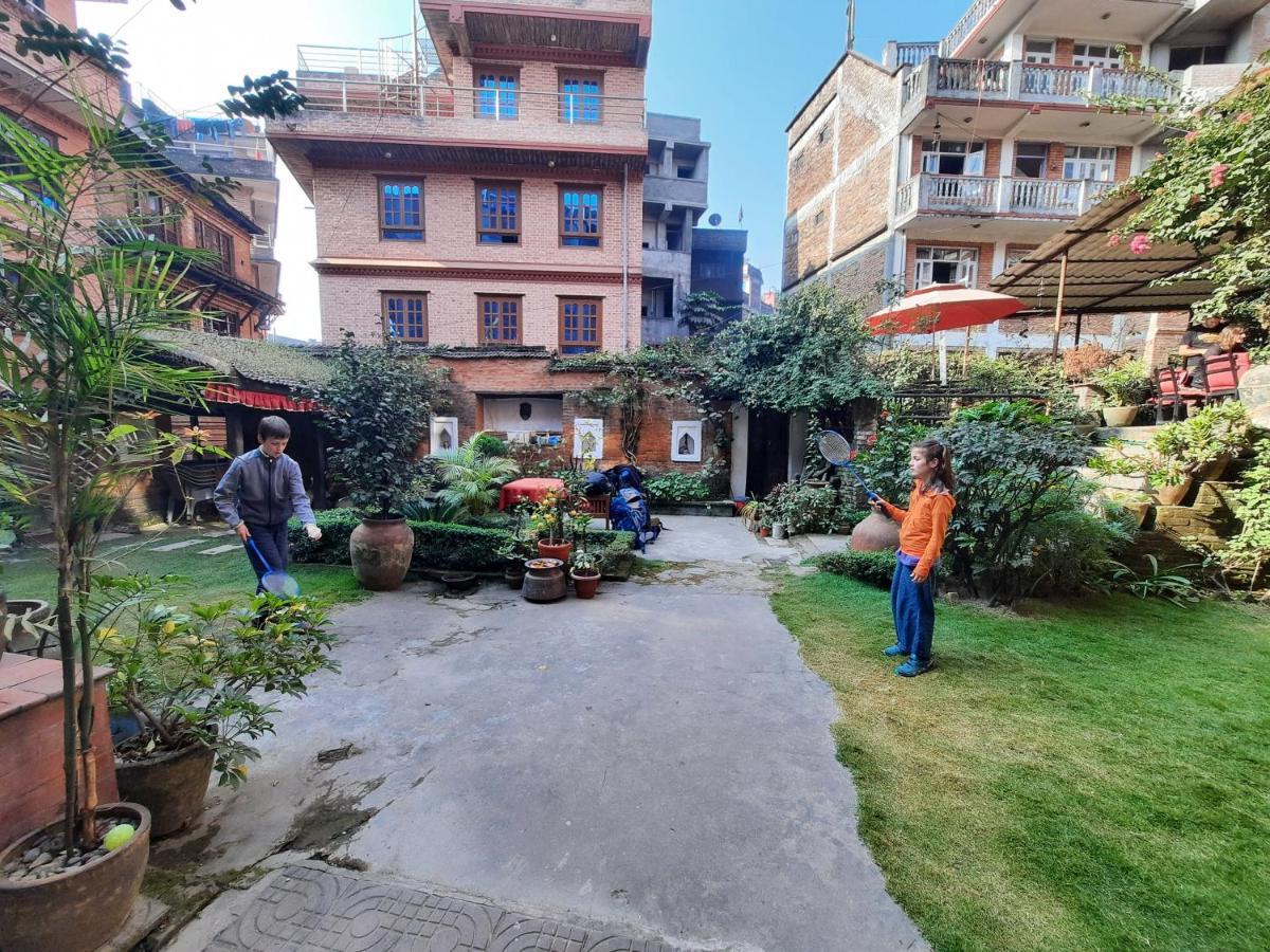 بهاكتابور Pradhan House - Home Stay With Garden المظهر الخارجي الصورة