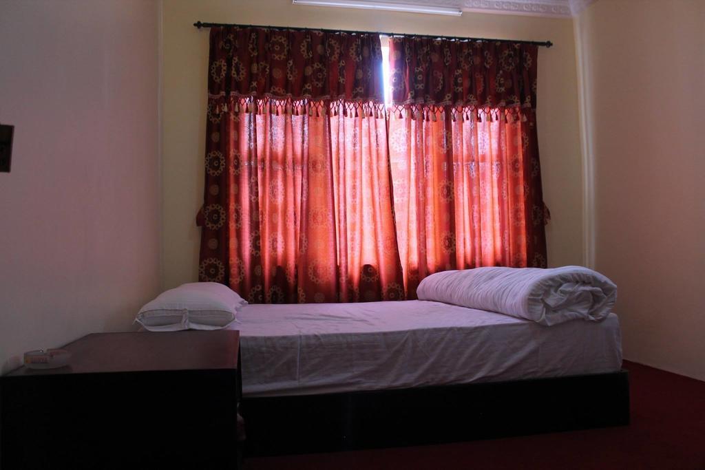 بهاكتابور Pradhan House - Home Stay With Garden المظهر الخارجي الصورة