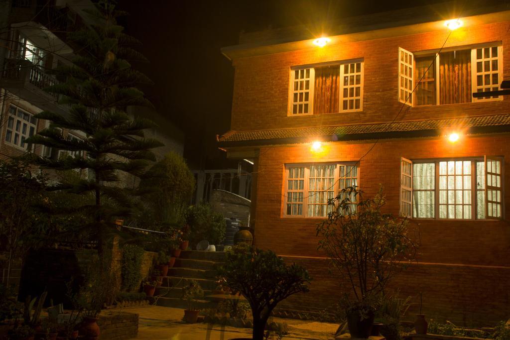 بهاكتابور Pradhan House - Home Stay With Garden المظهر الخارجي الصورة