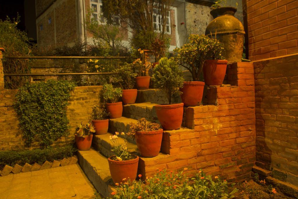 بهاكتابور Pradhan House - Home Stay With Garden المظهر الخارجي الصورة